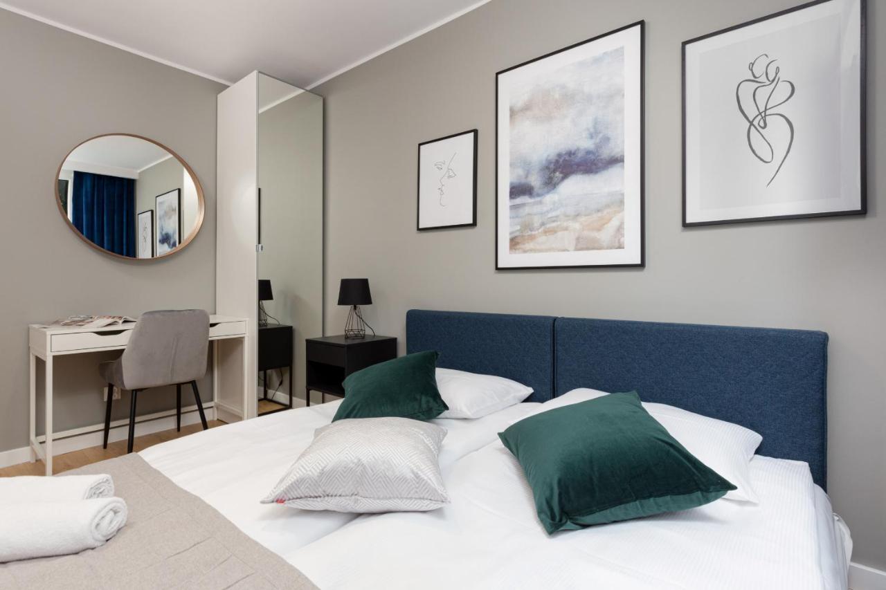 Lägenhet Beautiful Two-bedroom Bielany By Renters Warszawa