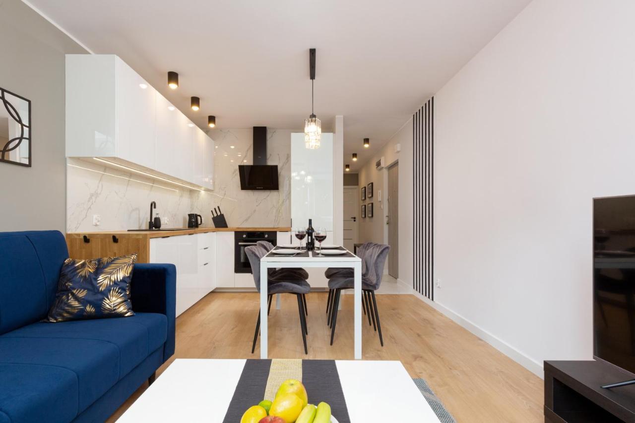 Beautiful Two-bedroom Bielany By Renters Warsaw