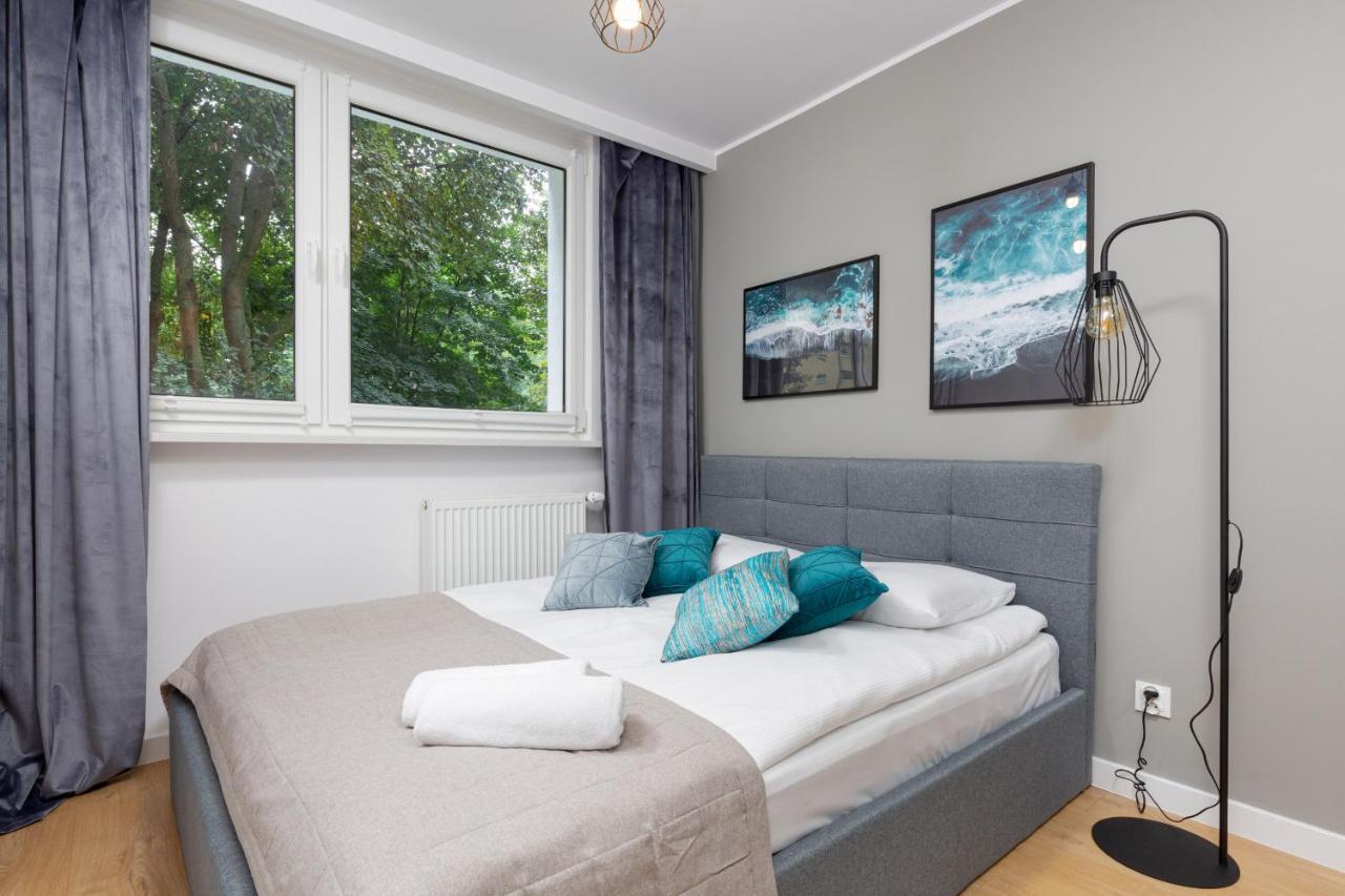 Butas Beautiful Two-bedroom Bielany By Renters Warsaw