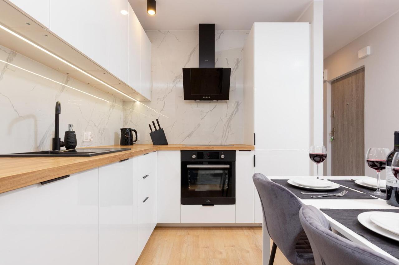 Beautiful Two-bedroom Bielany By Renters Warsaw