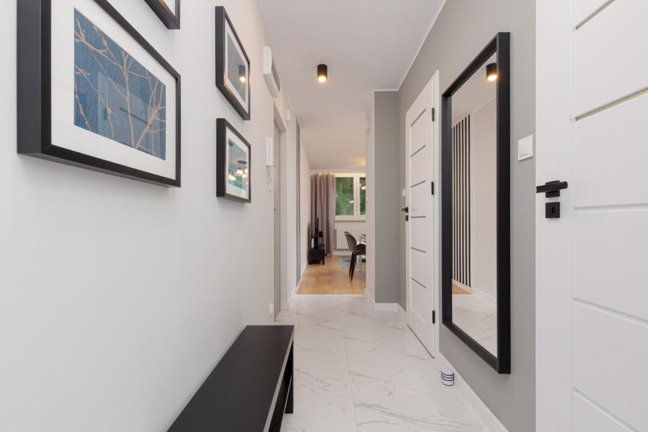 Beautiful Two-bedroom Bielany By Renters * Warszawa