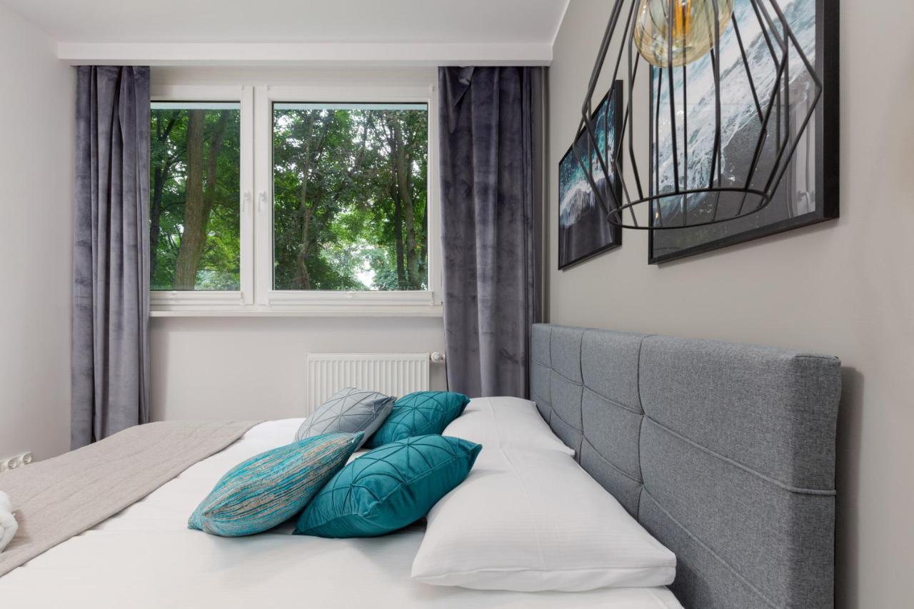 Beautiful Two-bedroom Bielany By Renters * Warszawa